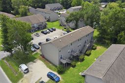 500 Oak Circle  photo 4