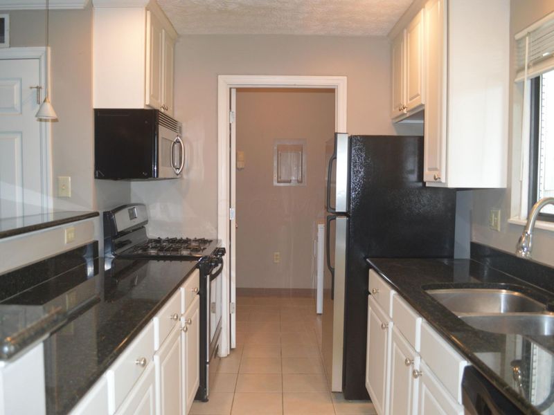 2744 Greystone Drive , Unit GD2744, Columbus, OH 43220 Photo 4