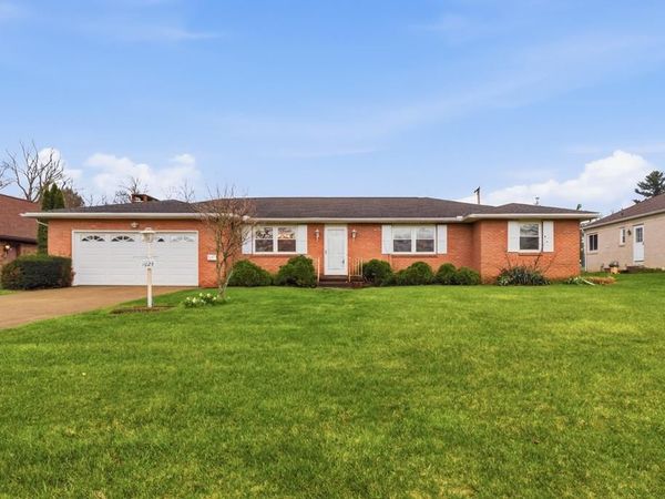 1025 Pearce Dr, Mansfield, OH 44906