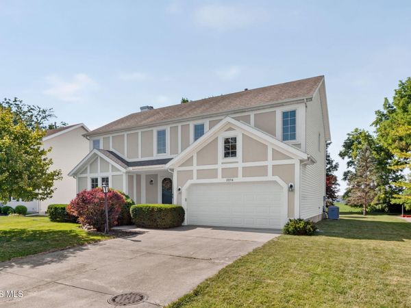 2216 Coe Court, Perrysburg, OH 43551