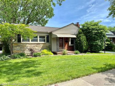 1845 Linden Street , Dearborn, MI 48124