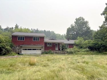 10725 Converse Road , Handy Twp, MI 48836