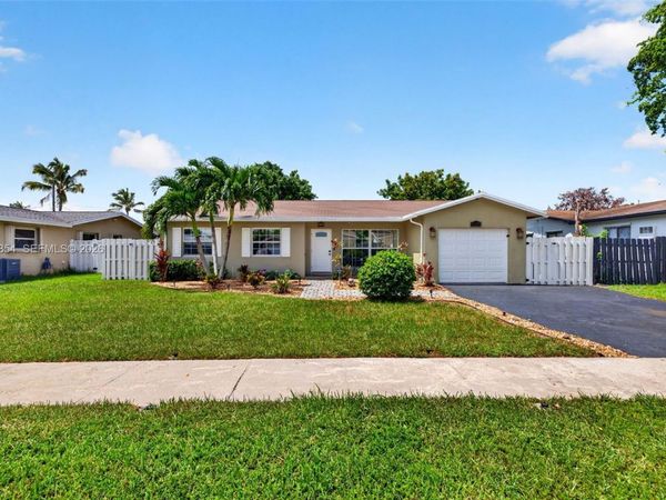 11371 NW 37th Pl , Sunrise, FL 33323