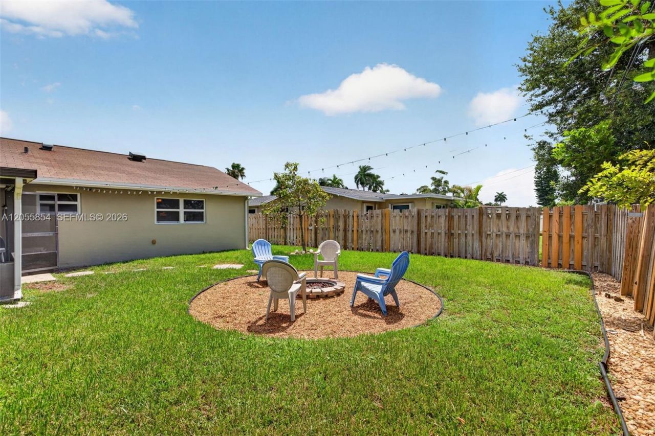 11371 NW 37th Pl , Sunrise, FL 33323 Photo