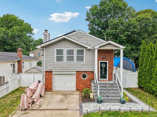 234 Buffalo Avenue , Medford, NY 11763