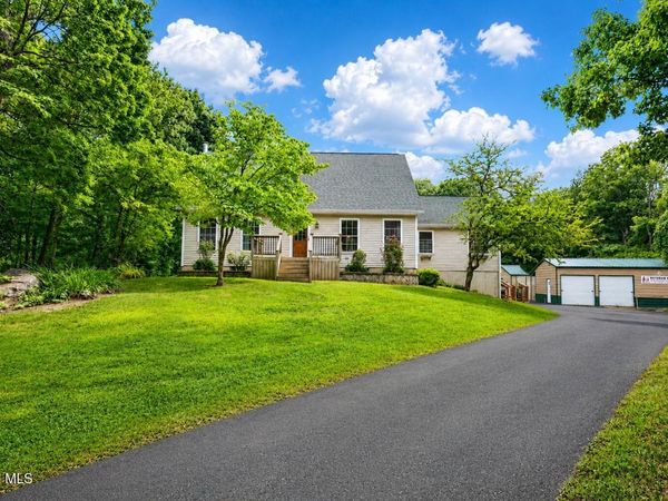 303 N Pole Road, Melrose, NY 12121