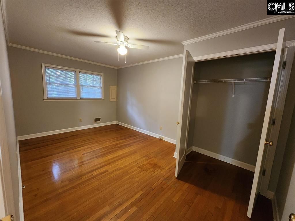 321 Kilbourne Road  Photo 11