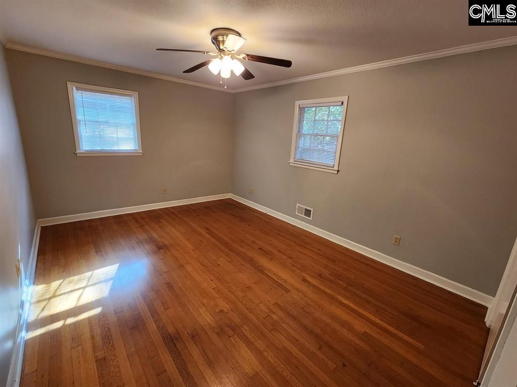 321 Kilbourne Road  Photo 12