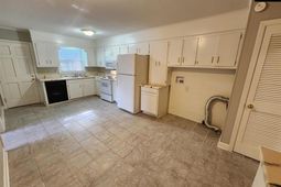 321 Kilbourne Road  photo 4