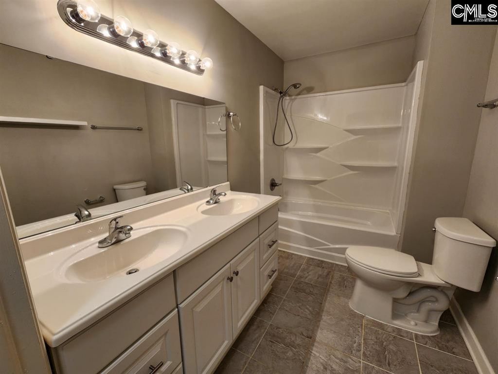 321 Kilbourne Road  Photo 8