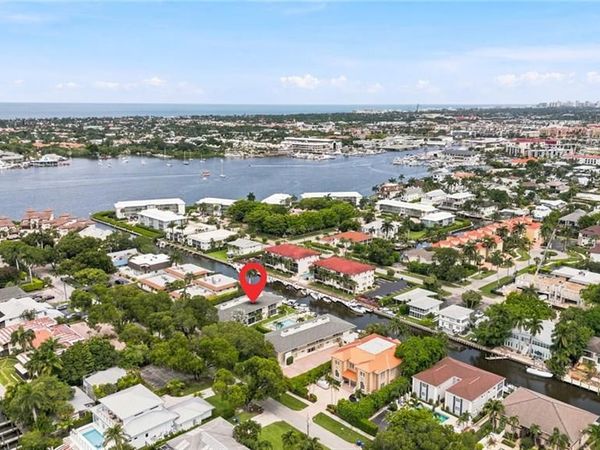 1417 Chesapeake AVE, Unit 106, NAPLES, FL 34102