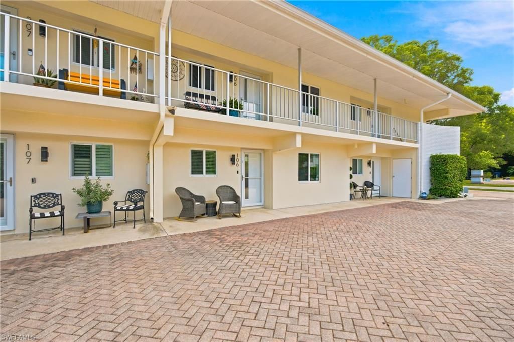 1417 Chesapeake Ave, Unit 106, Naples, FL 34102 Photo