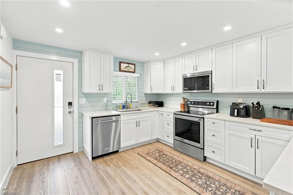 1417 Chesapeake Ave, Unit 106, Naples, FL 34102 Photo