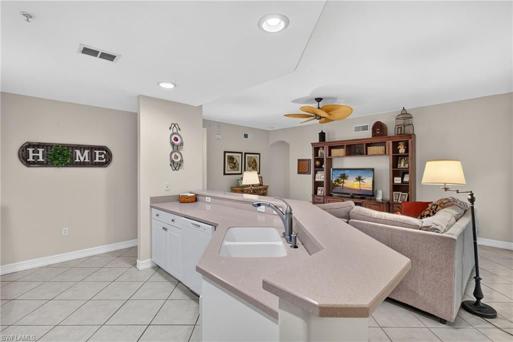 1672 Tarpon Bay Dr S, Unit 102, Naples, FL 34119 Photo