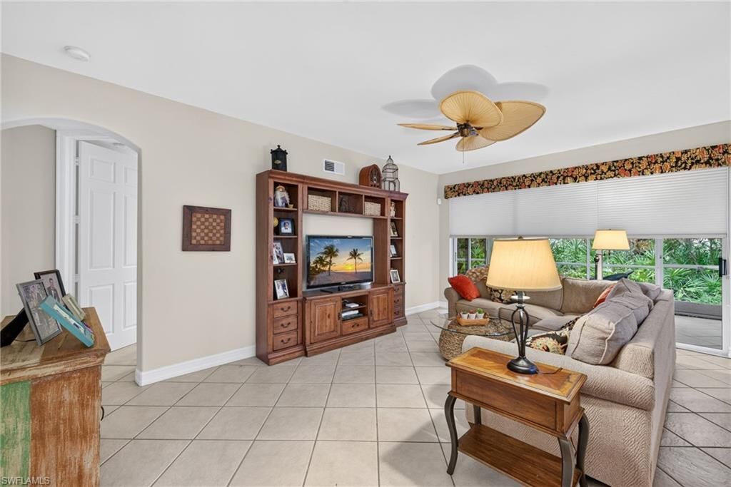 1672 Tarpon Bay Dr S, Unit 102, Naples, FL 34119 Photo