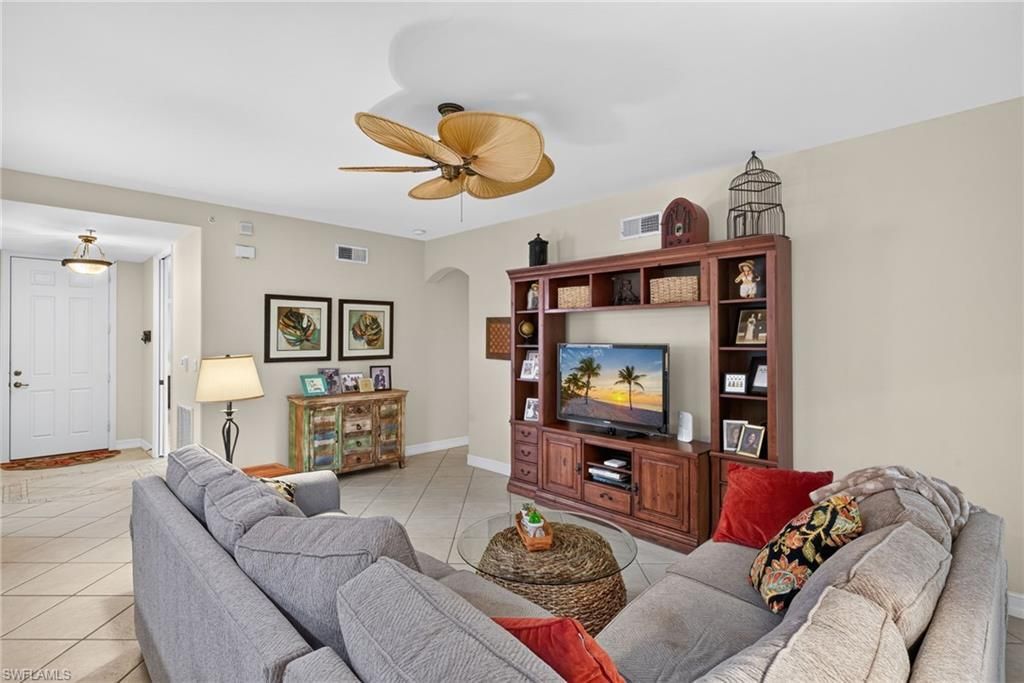 1672 Tarpon Bay Dr S, Unit 102, Naples, FL 34119 Photo