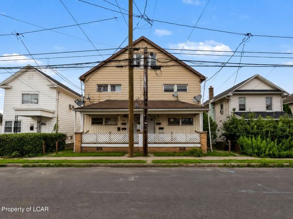 150-152 E Ridge Street, Nanticoke, PA 18634