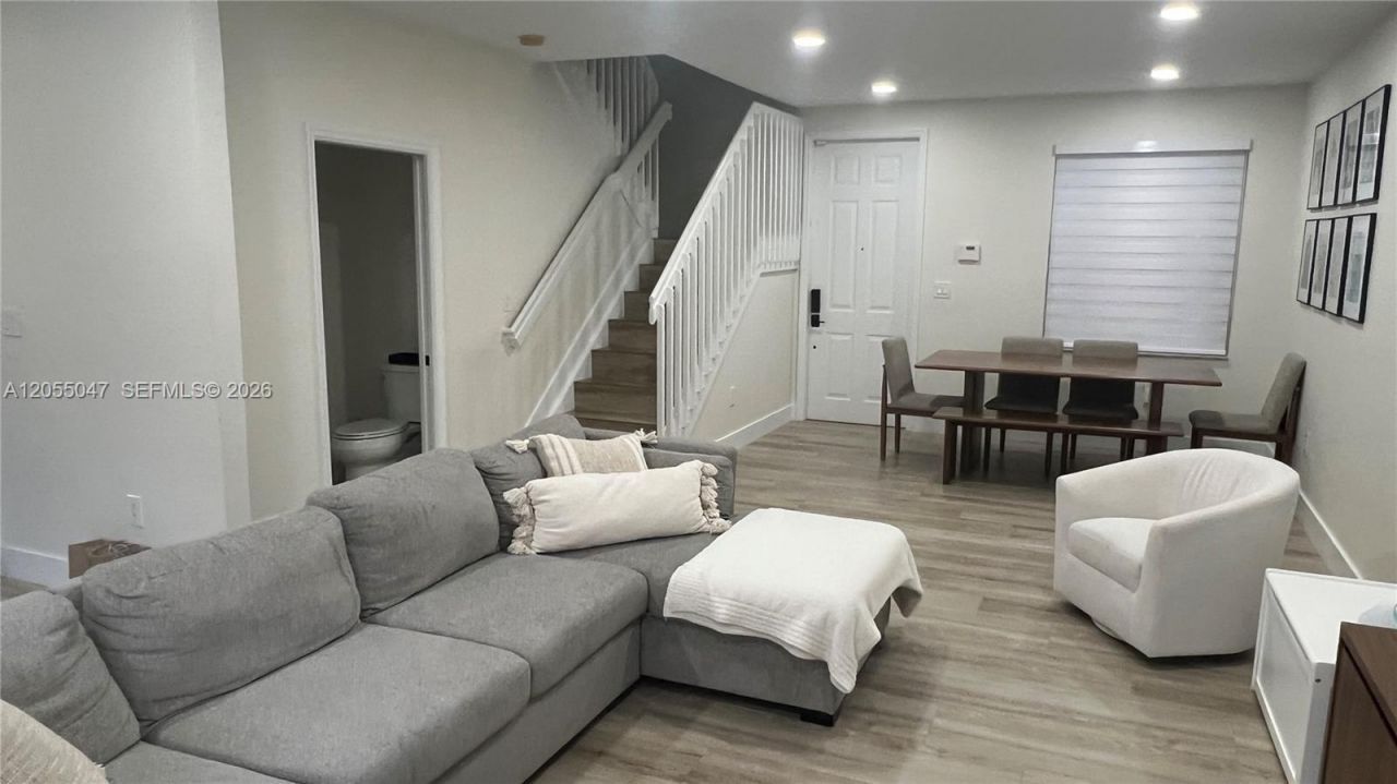 13540 NW 7th Ct, Unit 13540, Pembroke Pines, FL 33028 Photo