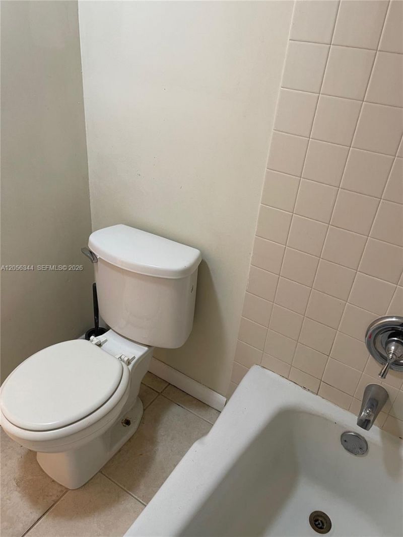4222 Inverrary Blvd, Unit 4512, Lauderhill, FL 33319 Photo