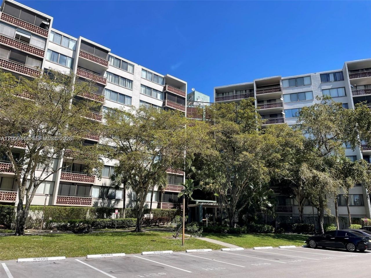 4222 Inverrary Blvd, Unit 4512, Lauderhill, FL 33319 Photo