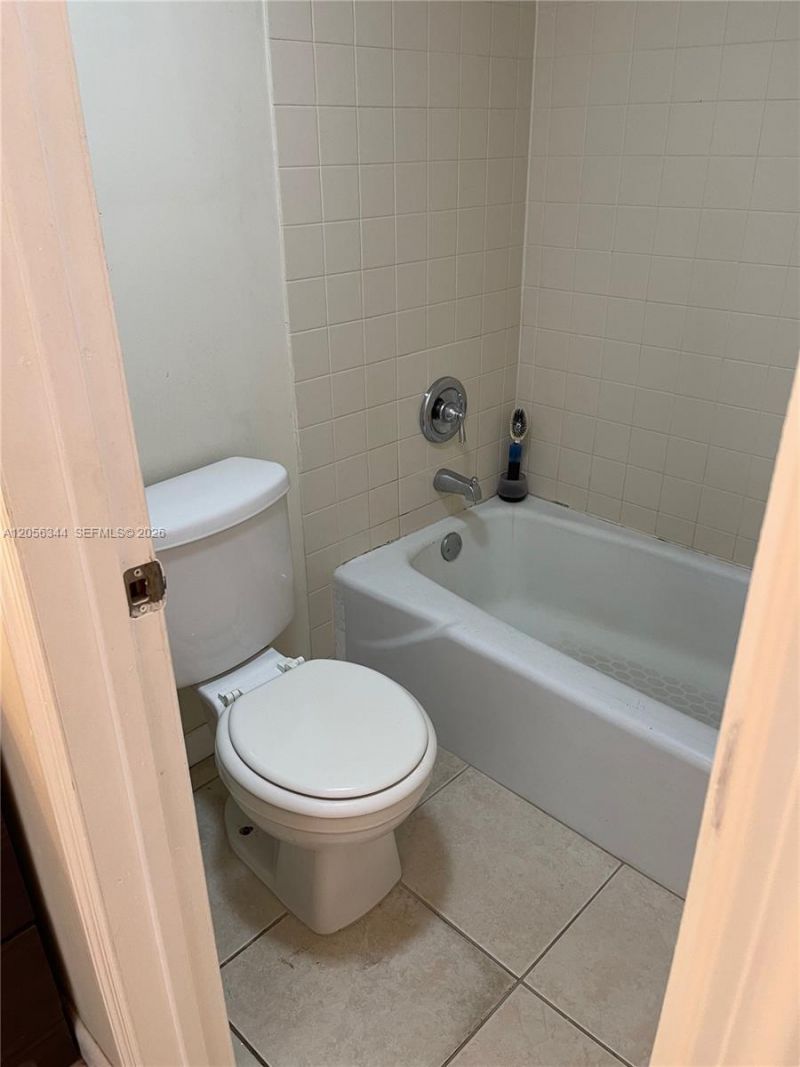 4222 Inverrary Blvd, Unit 4512, Lauderhill, FL 33319 Photo