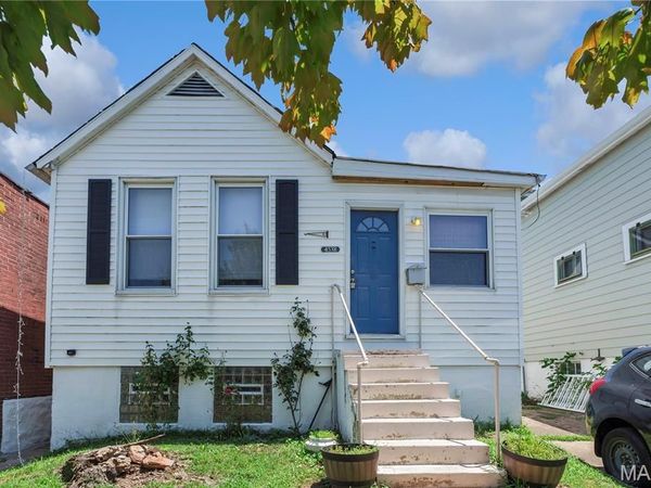 4538 Ray Avenue , St Louis, MO 63116