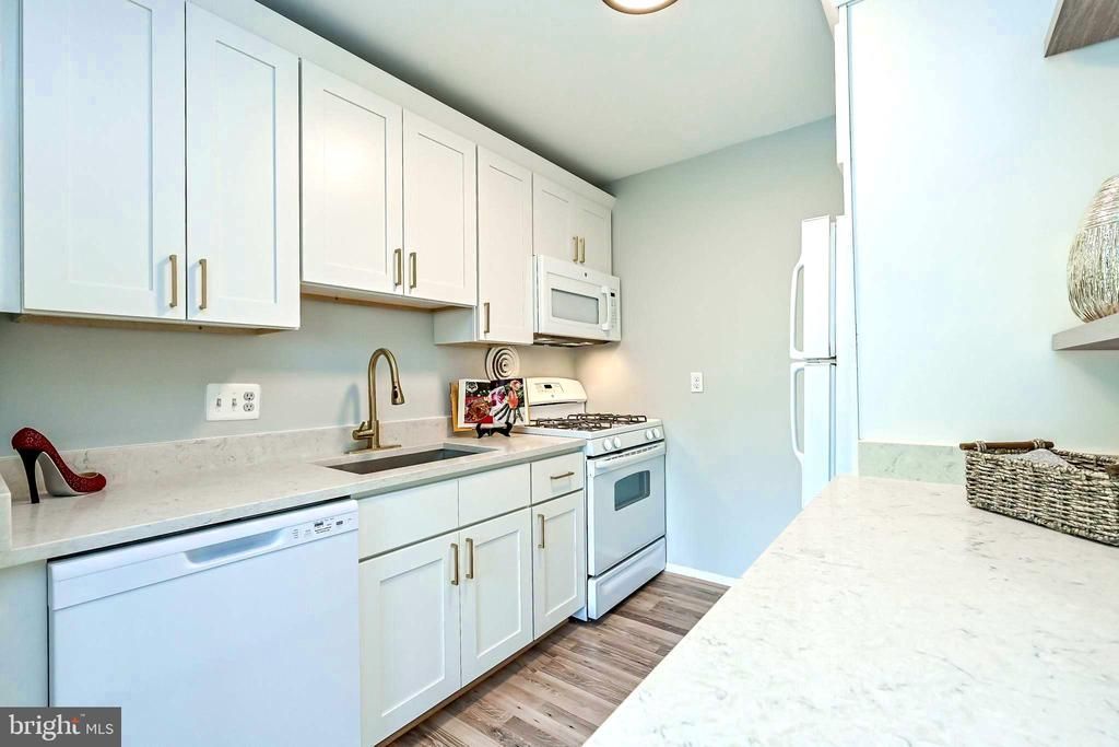 8000 Le Havre Place, Unit 12, Falls Church, VA 22042 Main Photo