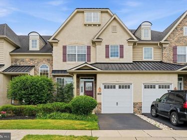 3268 WATERSTONE COURT, Unit 185, FURLONG, PA 18925