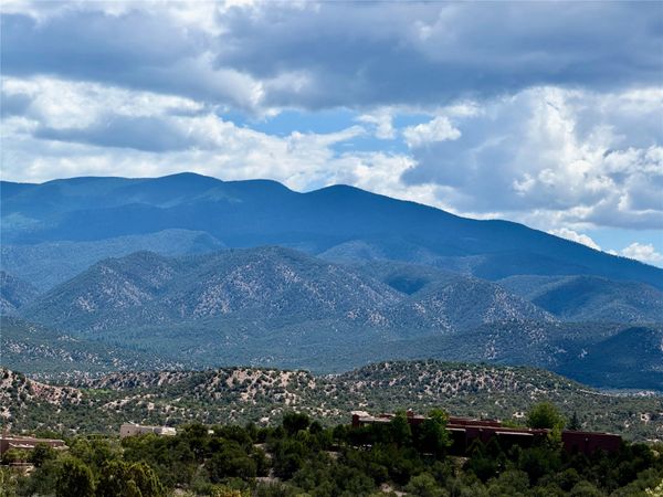 3000 Monte Sereno Drive , Santa Fe, NM 87506