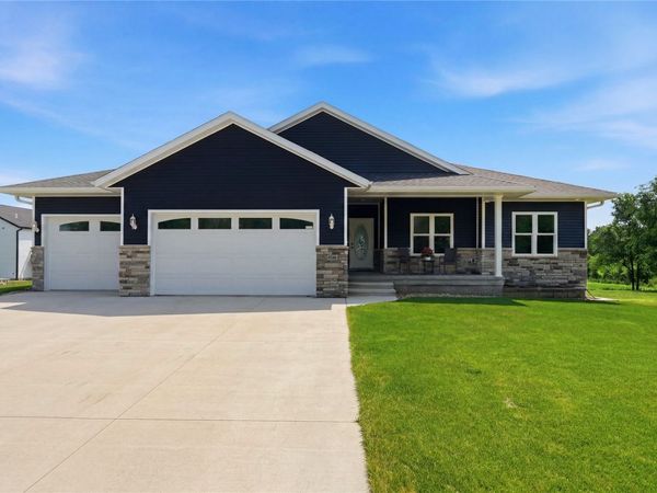 2416 Kestrel Drive SE , Cedar Rapids, IA 52403