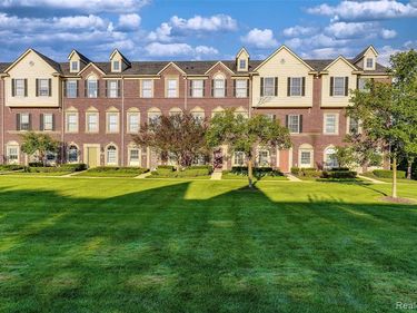 1569 E Lakeview Lane, CANTON, MI 48187