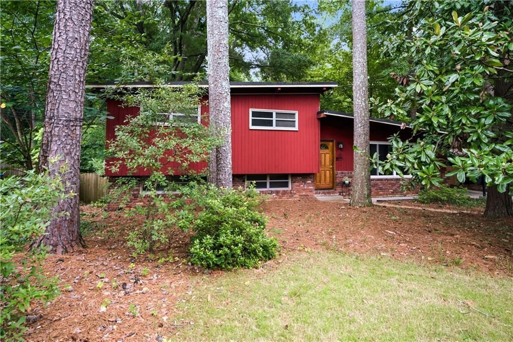 3439 Chestnut Drive, Atlanta, GA 30340 Main Photo