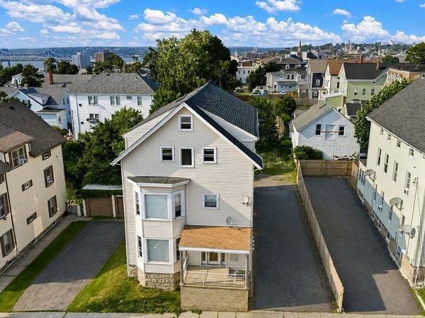 998 Middle, Fall River, MA 02721
