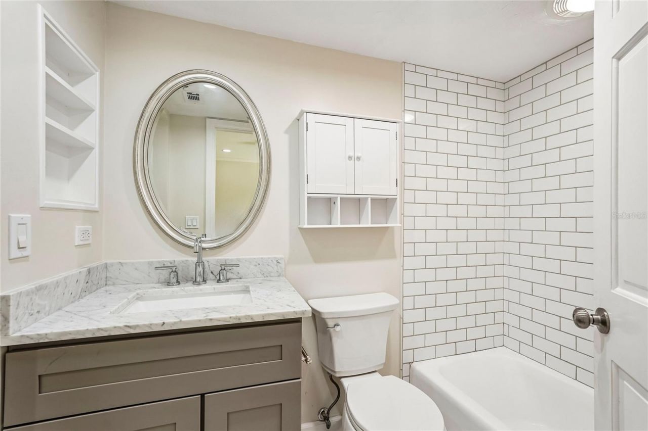 1675 Landings Lane, Sarasota, FL 34231 Photo