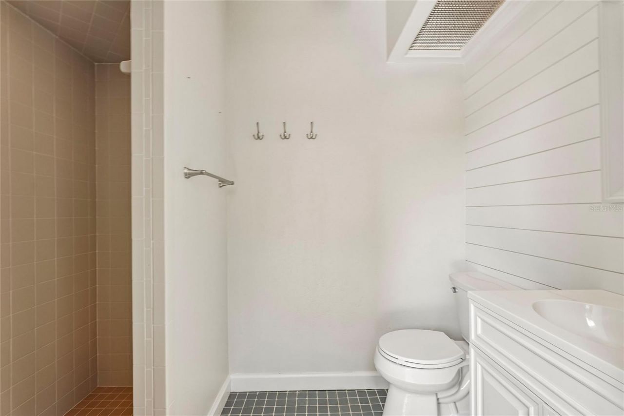 1675 Landings Lane, Sarasota, FL 34231 Photo