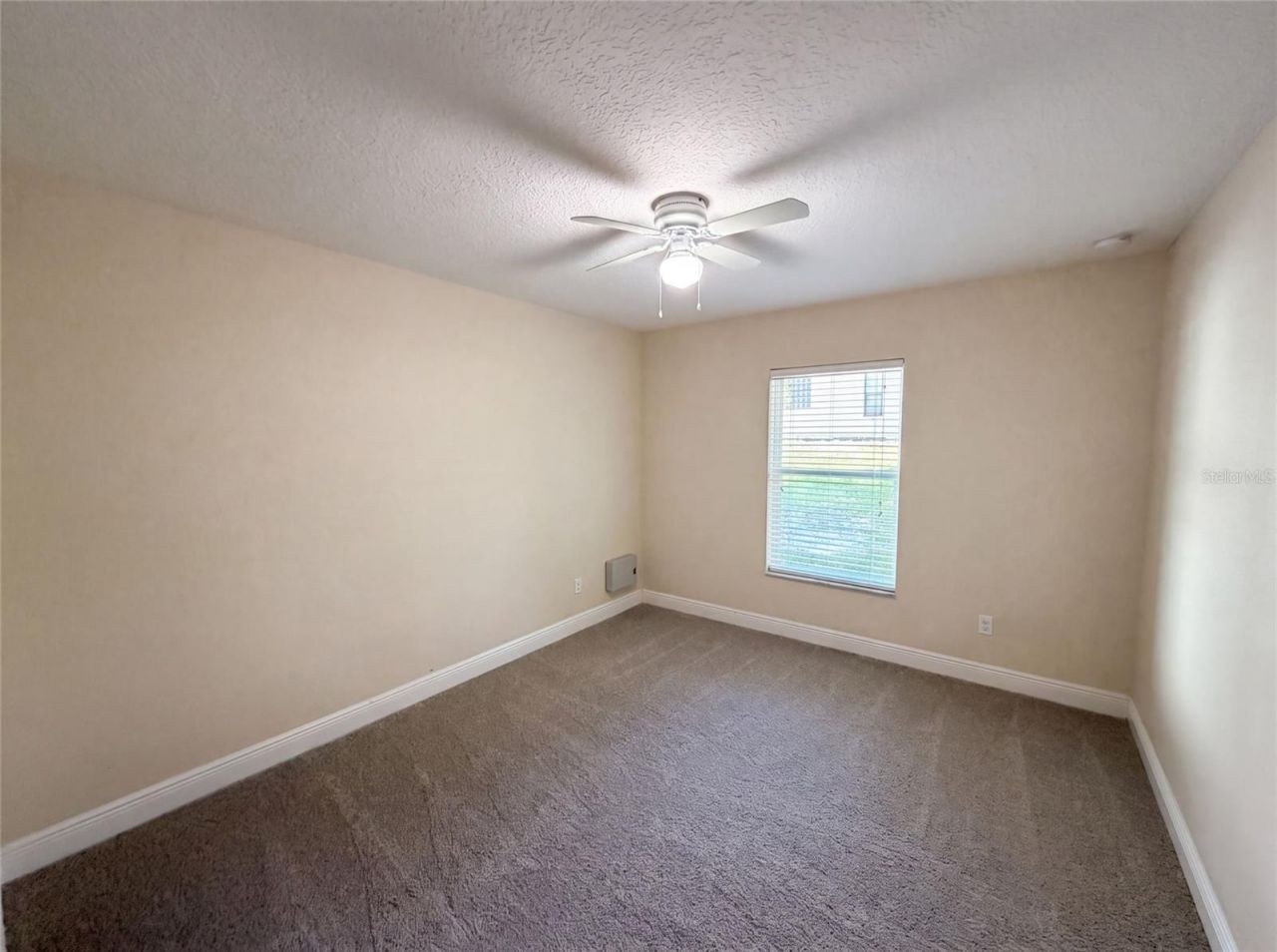 33137 Irongate Drive , Leesburg, FL 34788 Photo