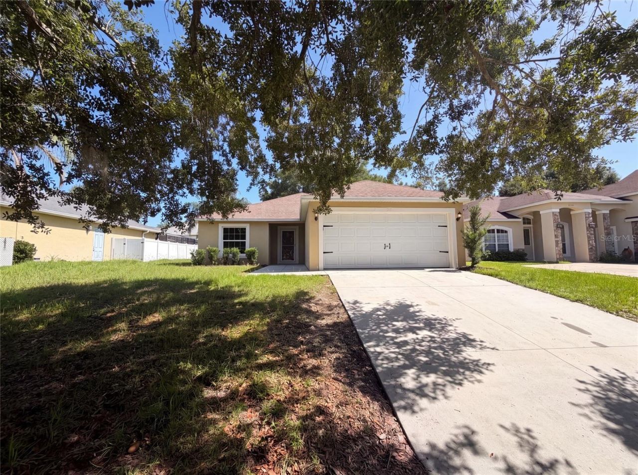33137 Irongate Drive , Leesburg, FL 34788 Photo