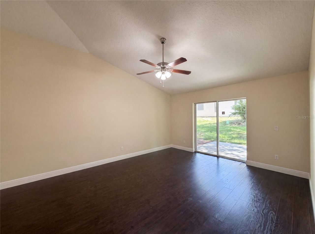 33137 Irongate Drive , Leesburg, FL 34788 Photo