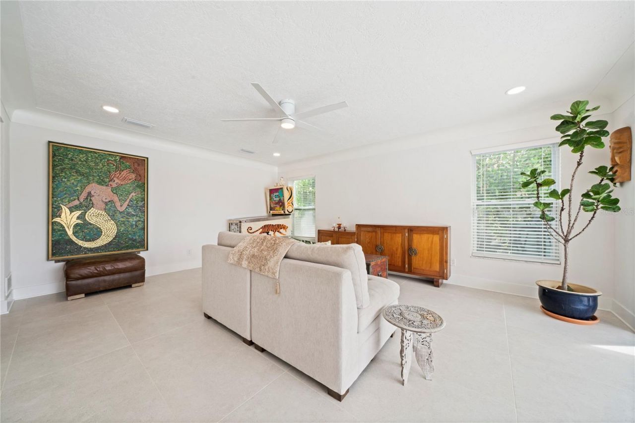 1924 Michigan Avenue Ne, Saint Petersburg, FL 33703 Photo