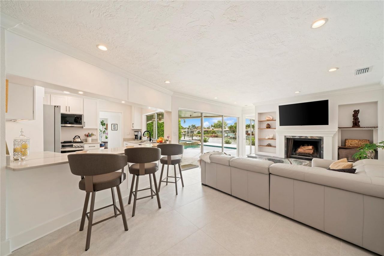 1924 Michigan Avenue Ne, Saint Petersburg, FL 33703 Photo