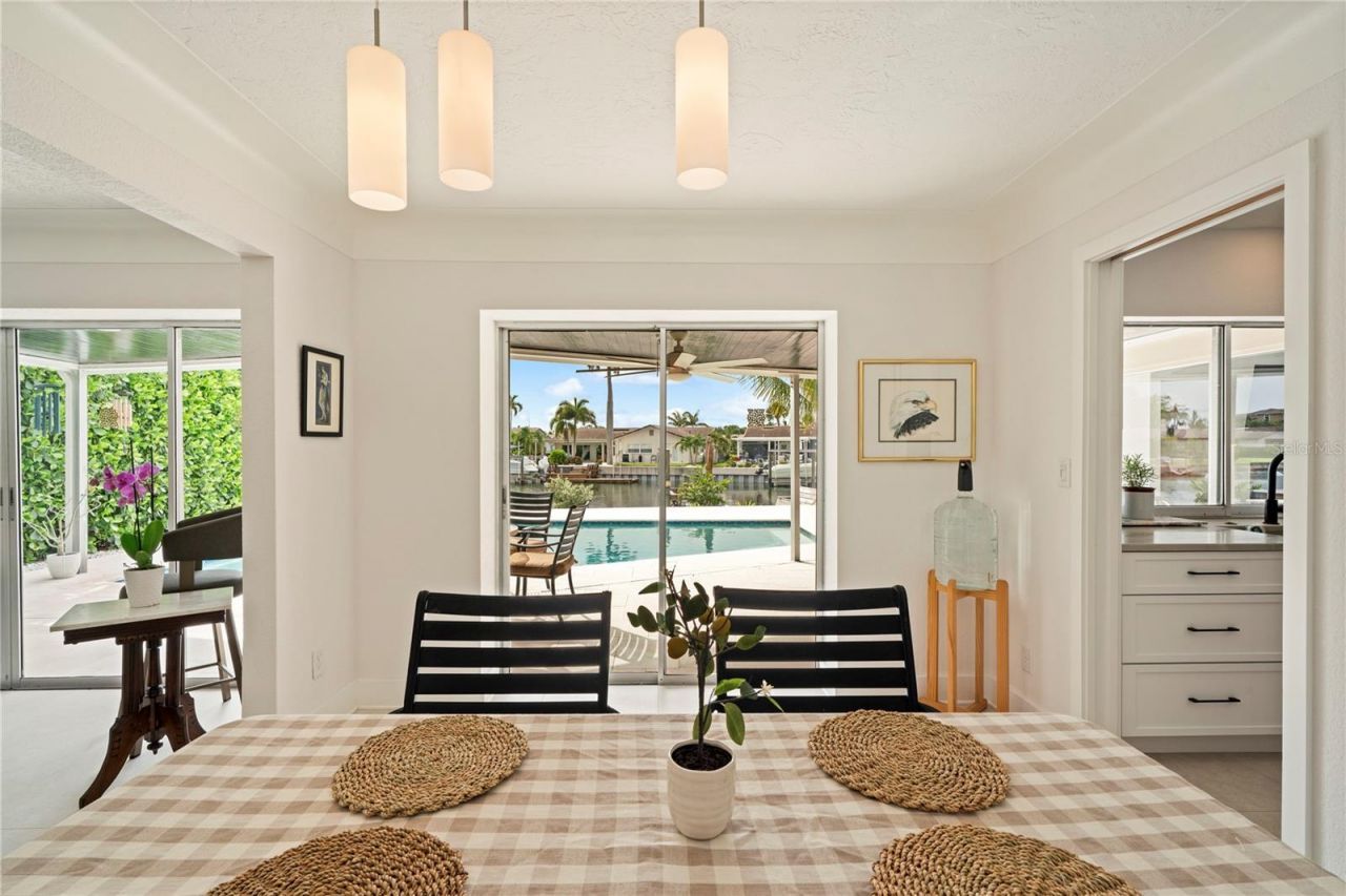 1924 Michigan Avenue Ne, Saint Petersburg, FL 33703 Photo
