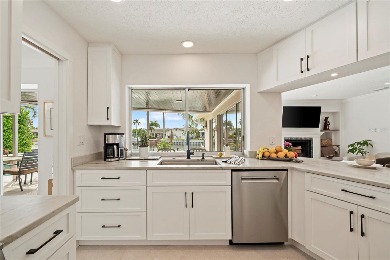 1924 Michigan Avenue Ne, Saint Petersburg, FL 33703 Photo