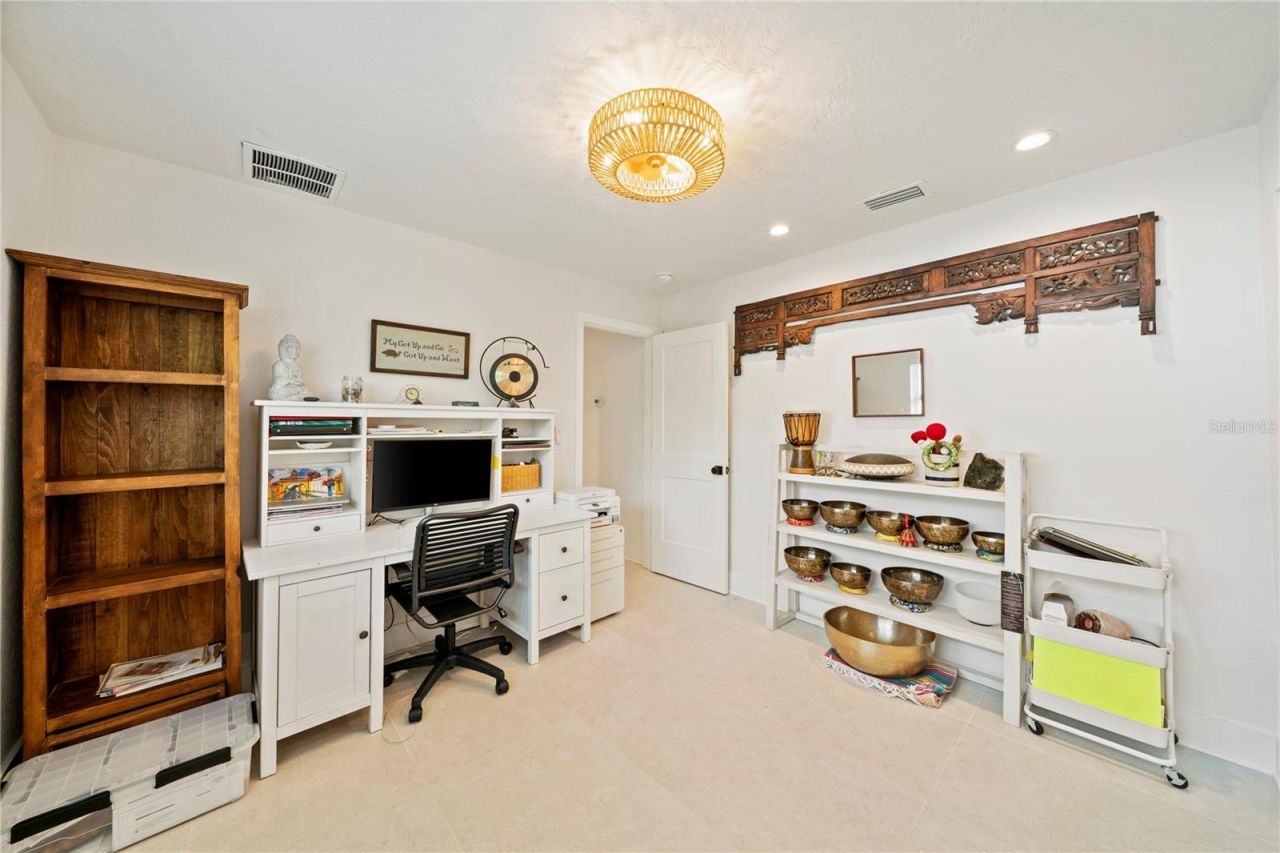 1924 Michigan Avenue Ne, Saint Petersburg, FL 33703 Photo