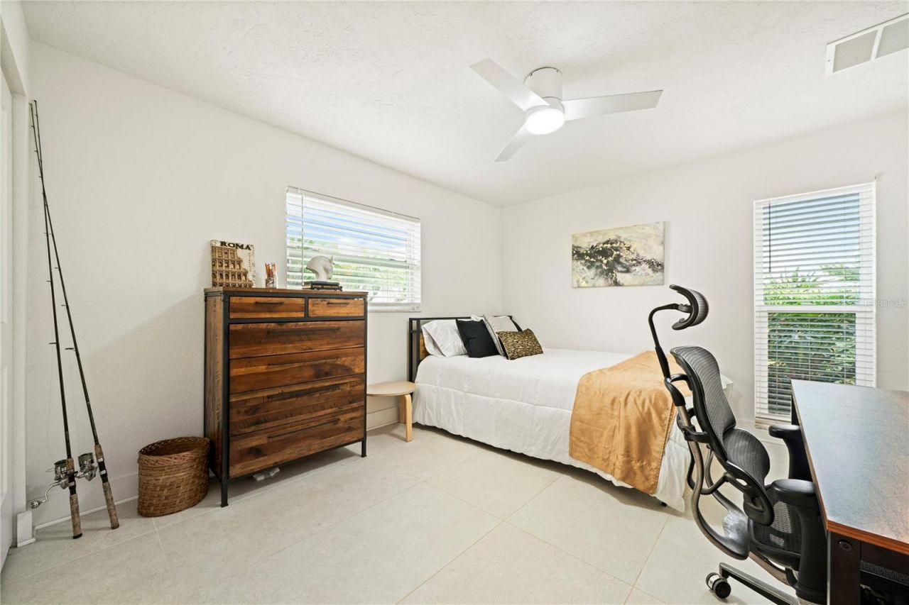1924 Michigan Avenue Ne, Saint Petersburg, FL 33703 Photo