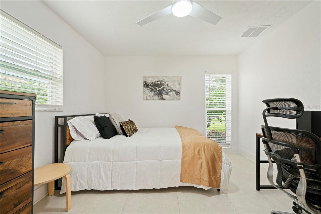 1924 Michigan Avenue Ne, Saint Petersburg, FL 33703 Photo