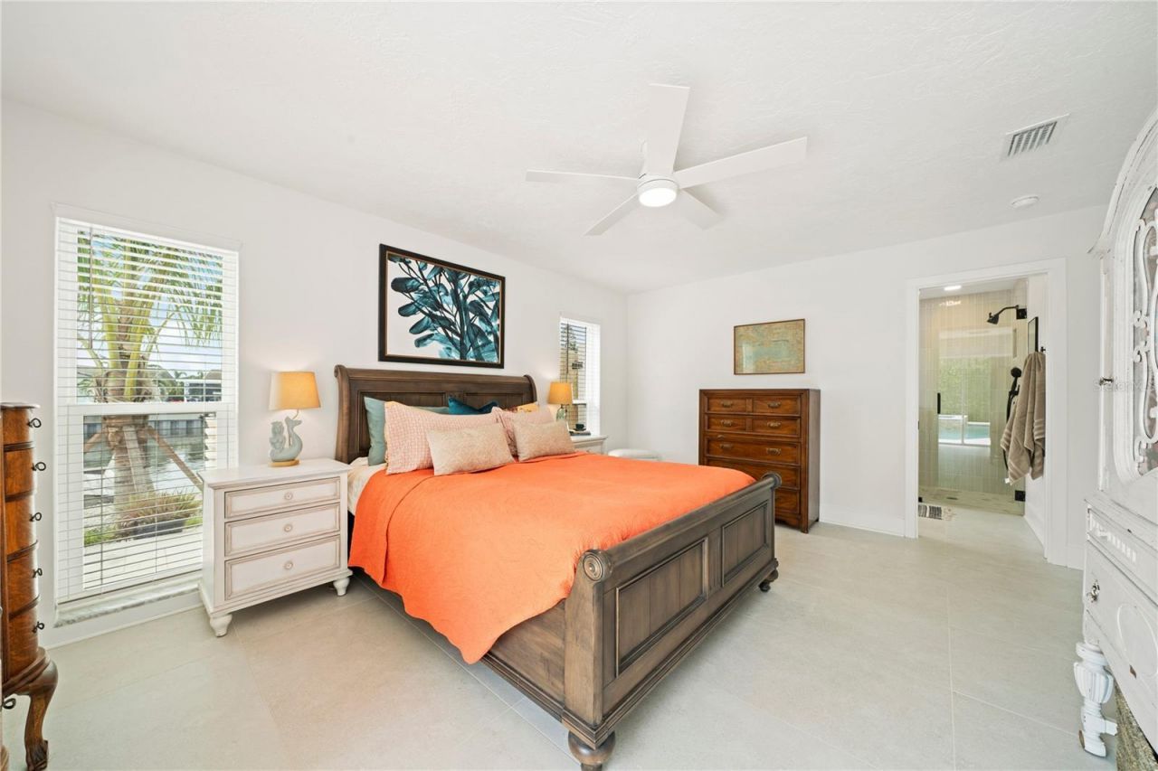 1924 Michigan Avenue Ne, Saint Petersburg, FL 33703 Photo