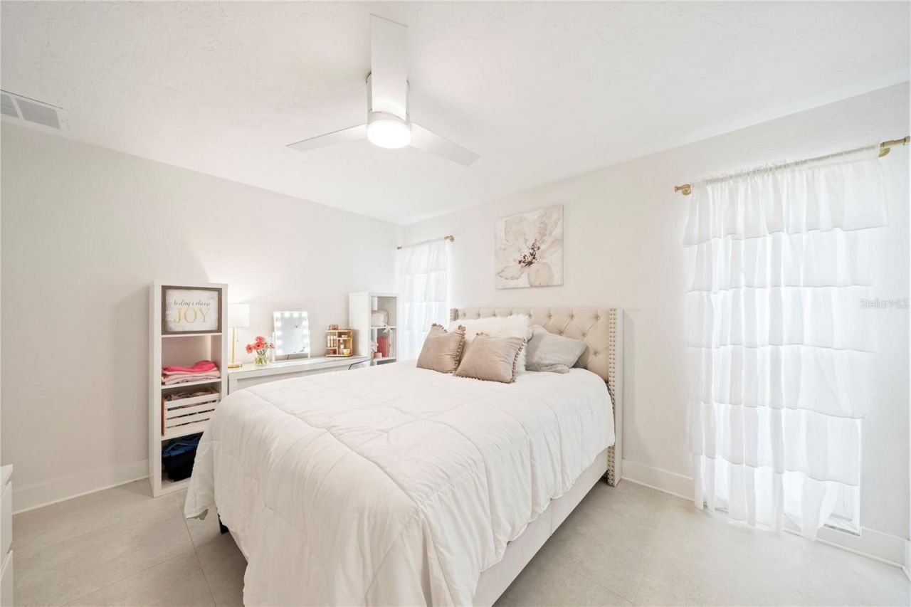 1924 Michigan Avenue Ne, Saint Petersburg, FL 33703 Photo