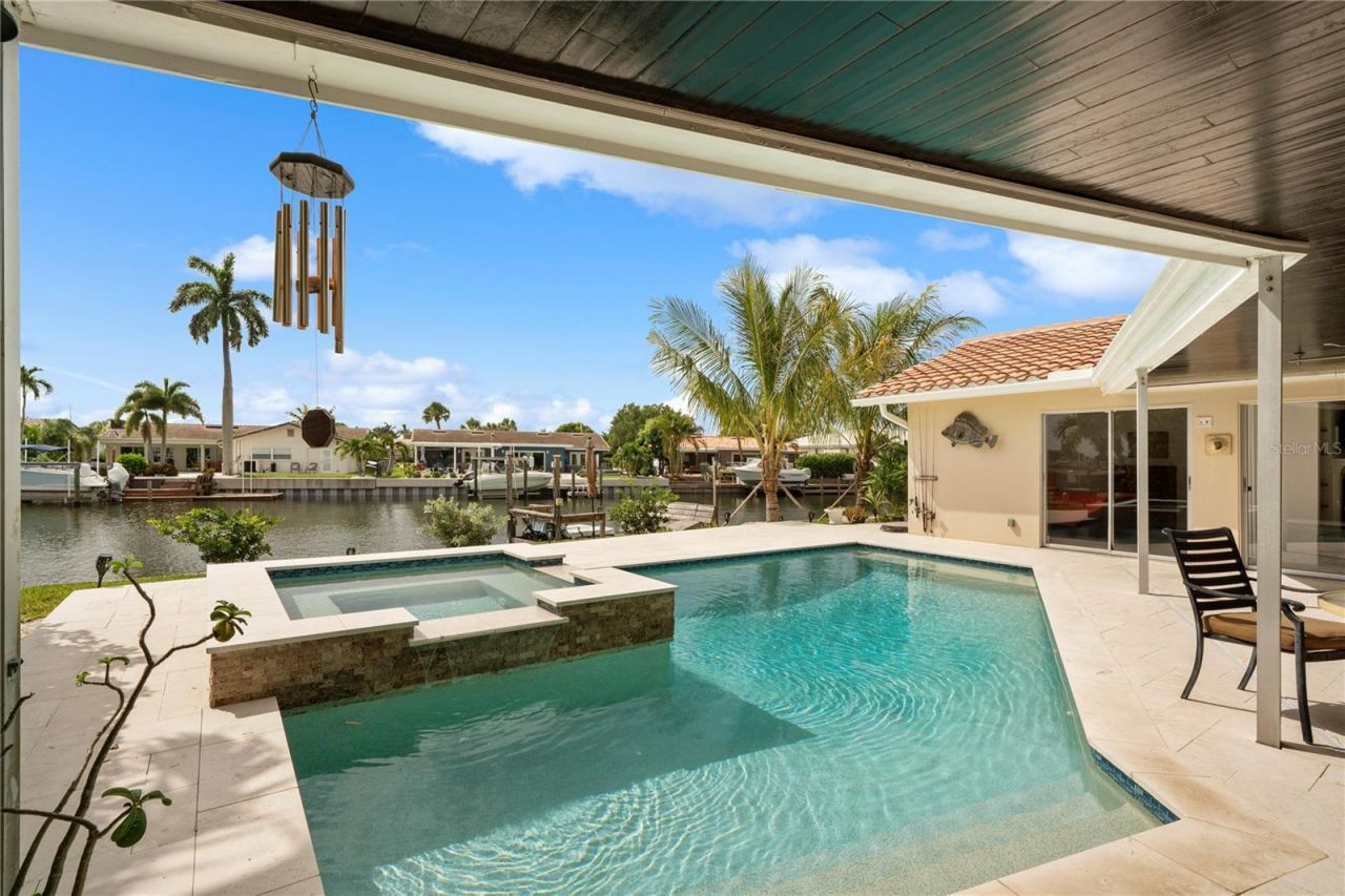 1924 Michigan Avenue Ne, Saint Petersburg, FL 33703 Photo