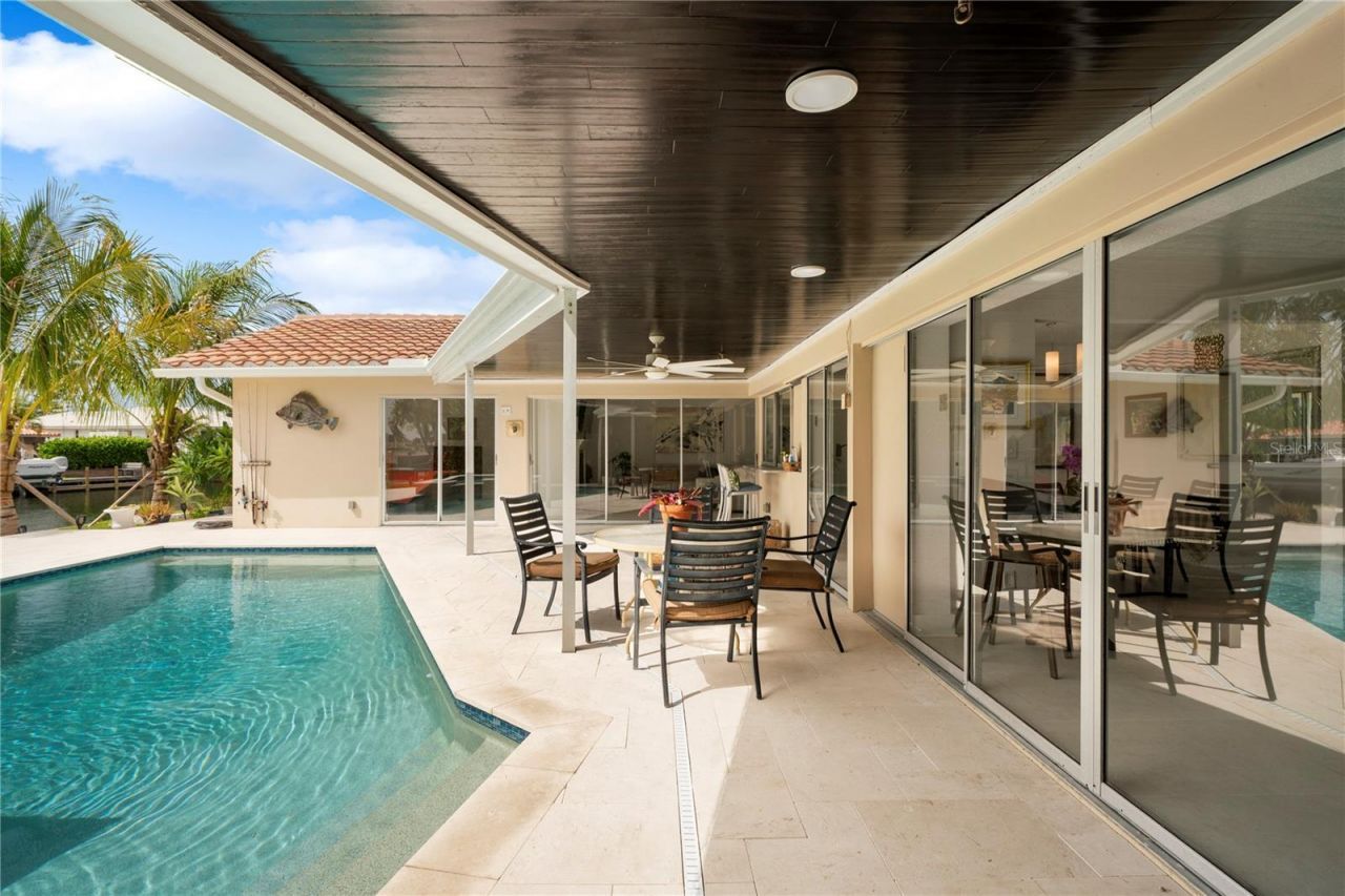 1924 Michigan Avenue Ne, Saint Petersburg, FL 33703 Photo