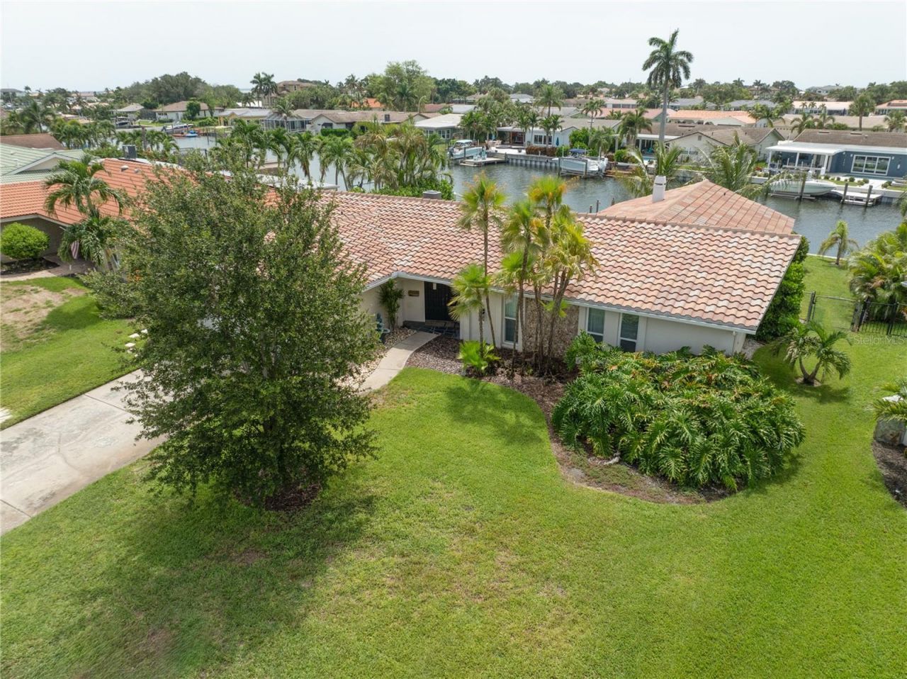 1924 Michigan Avenue Ne, Saint Petersburg, FL 33703 Photo